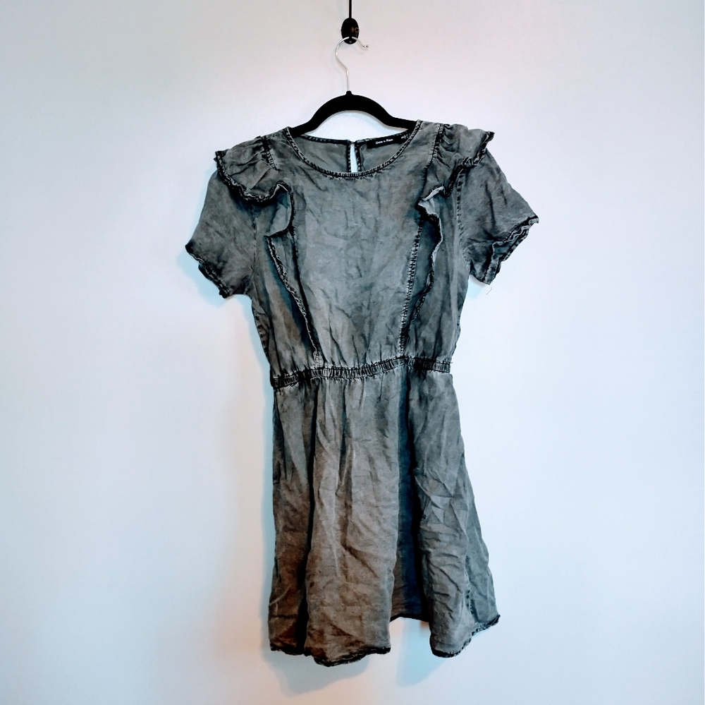 Doe & Roe grey fit and flare dress with ruffle at sleeves size small